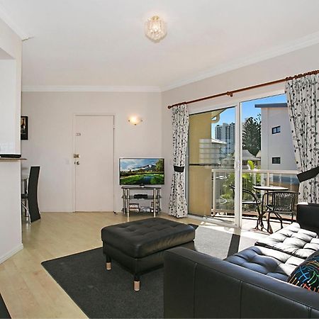Appartamento Harmony - A Desirable Area In Broadbeach Gold Coast Esterno foto