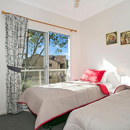 Appartamento Harmony - A Desirable Area In Broadbeach Gold Coast Esterno foto