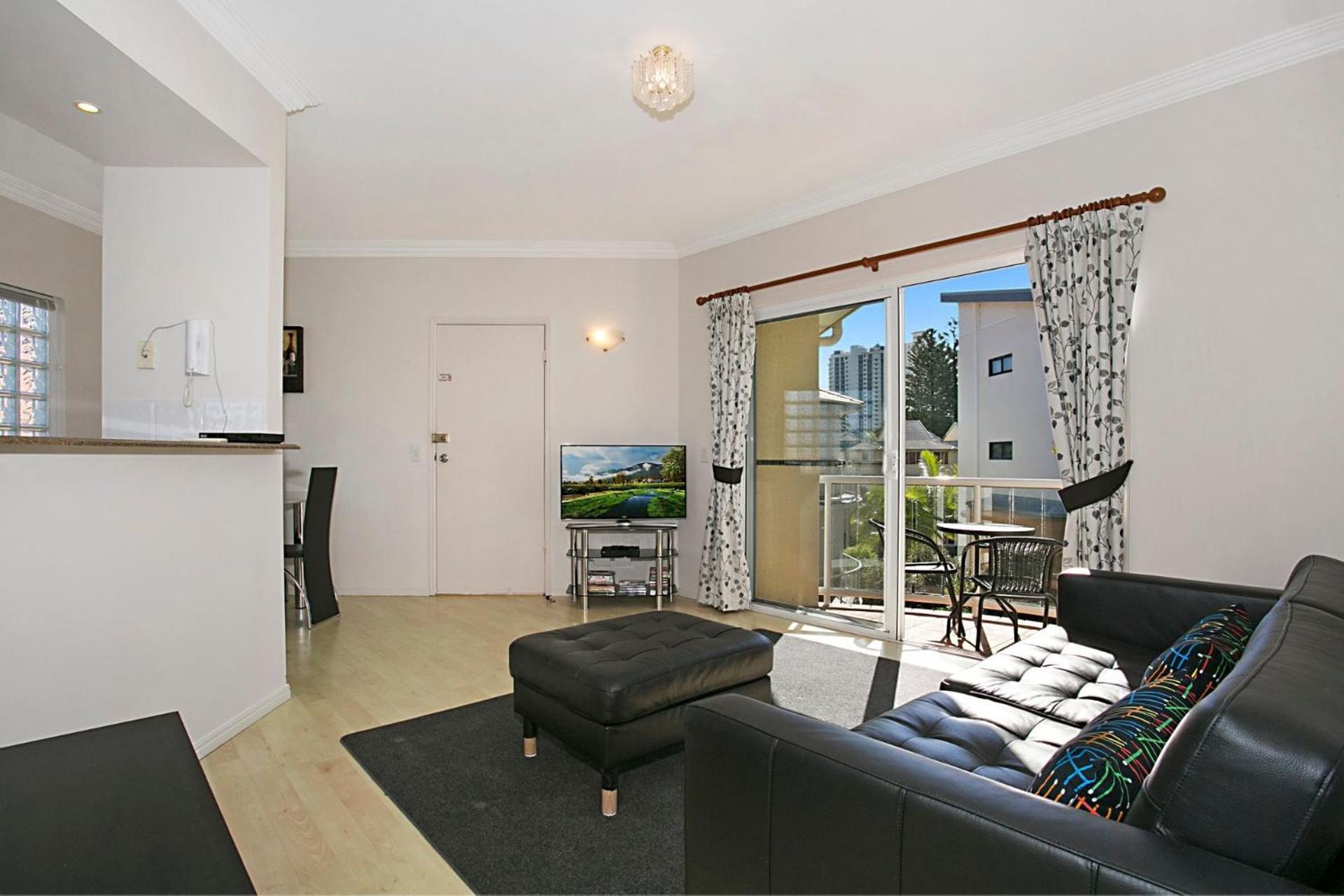 Appartamento Harmony - A Desirable Area In Broadbeach Gold Coast Esterno foto
