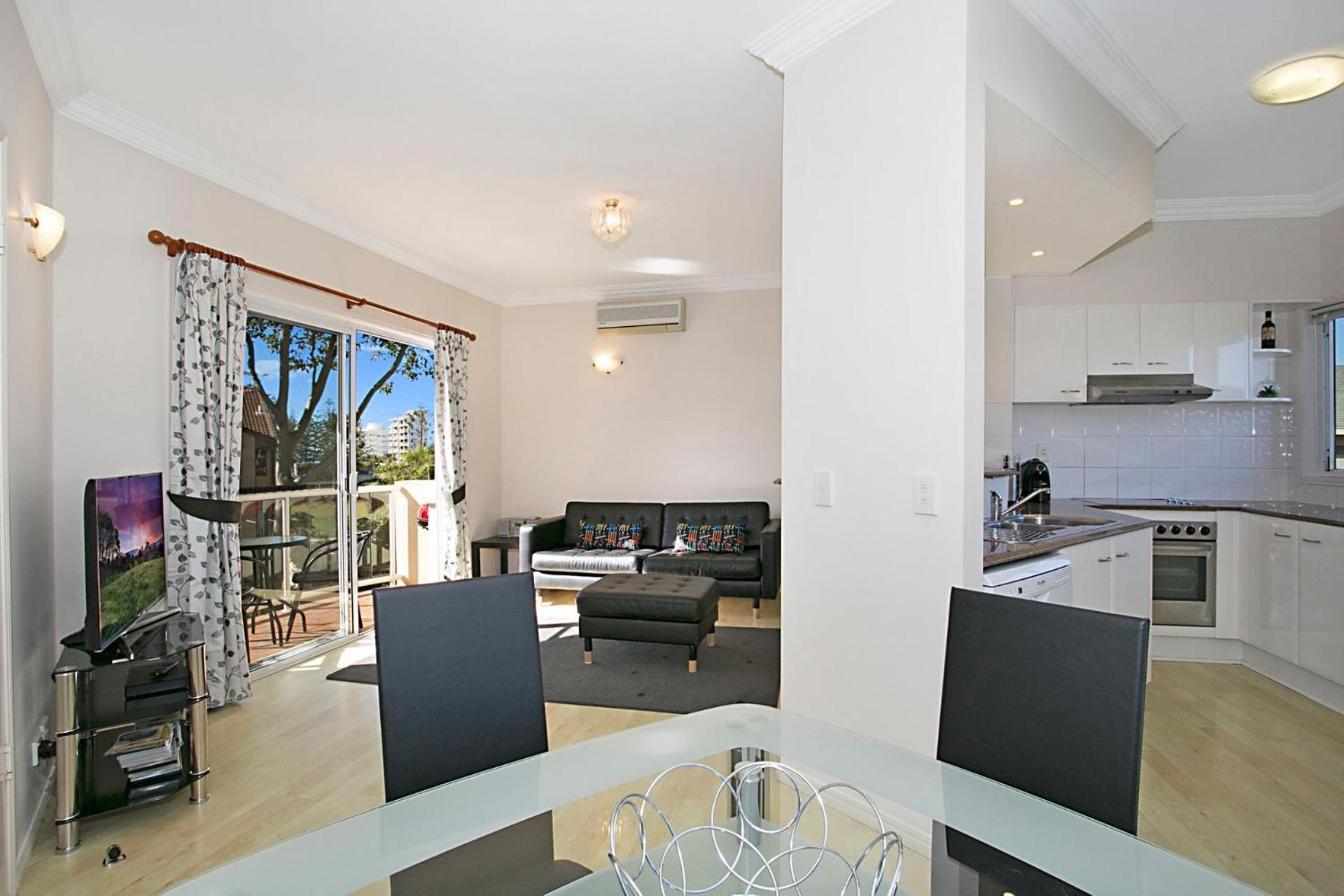 Appartamento Harmony - A Desirable Area In Broadbeach Gold Coast Esterno foto