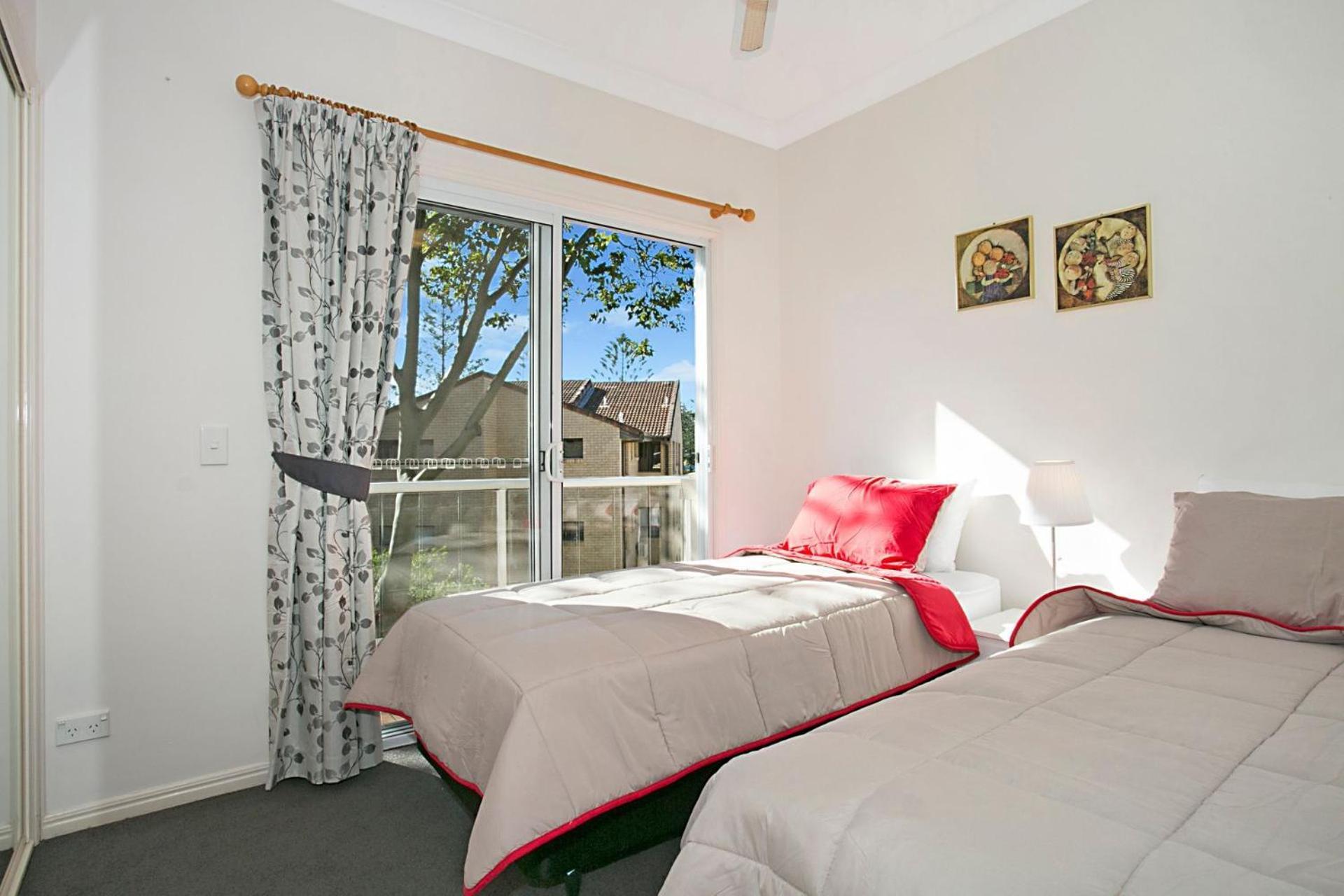 Appartamento Harmony - A Desirable Area In Broadbeach Gold Coast Esterno foto